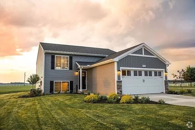 Building Photo - Spacious 4 bedroom for lease Rental