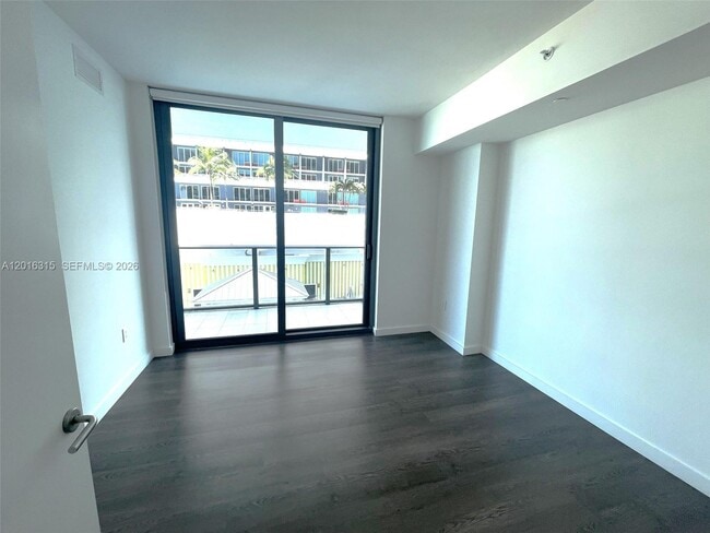 Building Photo - 1300 S Miami Ave Unit 1107