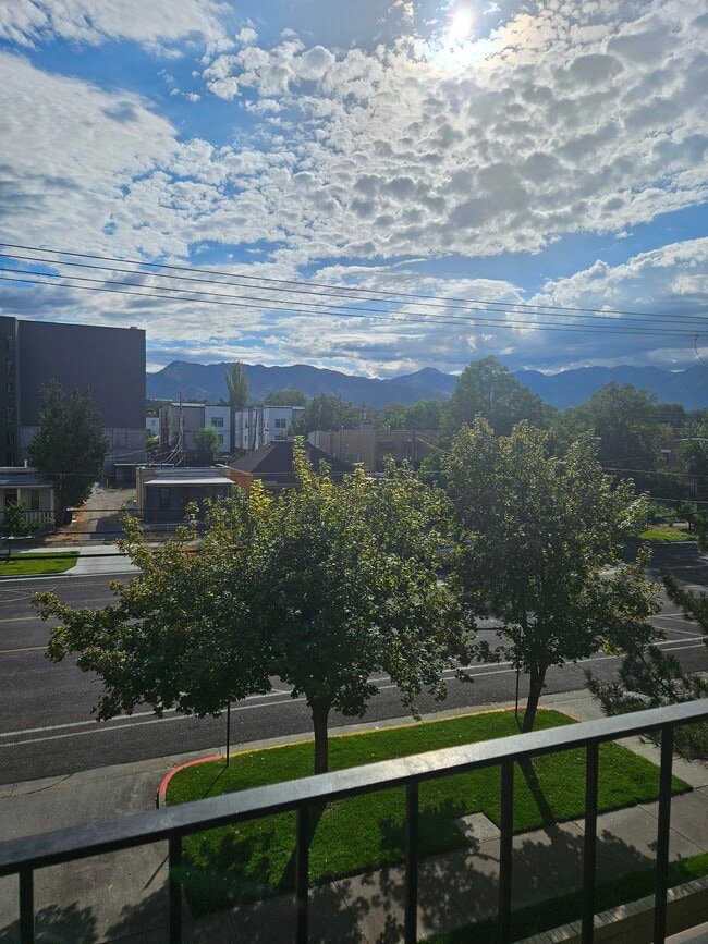 Building Photo - 530 S 400 E Unit 2208