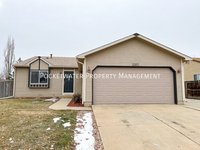 Photo - 2207 Tulip St