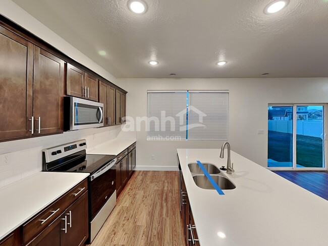 Photo - 231 Allen Ln