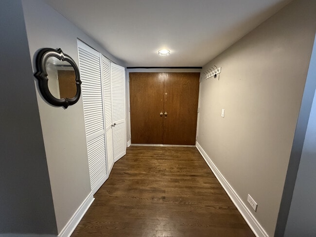 Photo - 1301 N Western Ave Unit 104