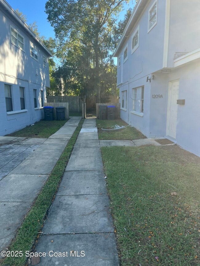 Photo - 1209 Tropic St