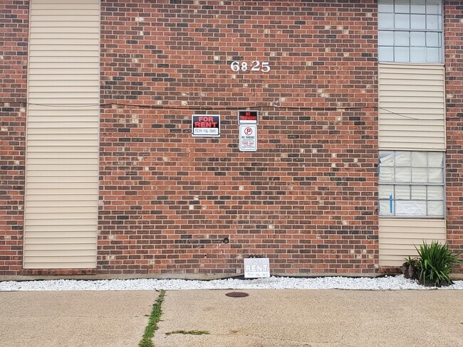 Photo - 6825 E Coronet Ct Townhome