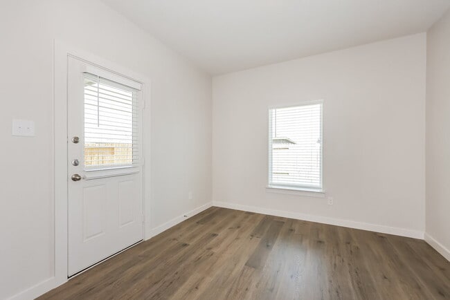 309 Julian Davis Dr