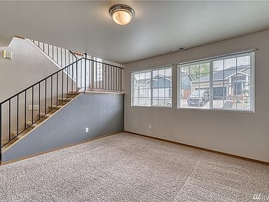 Photo - 2989 Lowren Loop