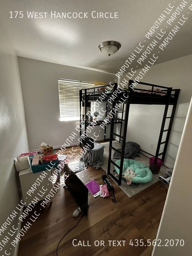 Photo - 175 W Hancock Cir