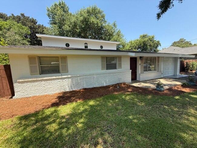 Photo - 503 2nd Ave