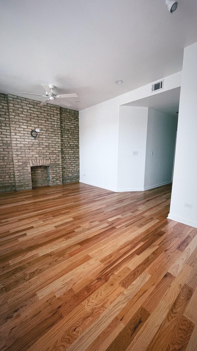 Photo - 200-210 N California Ave