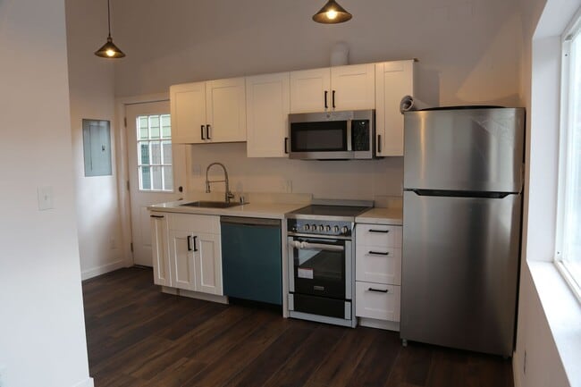 Photo - 1231 Campbell St Unit 1