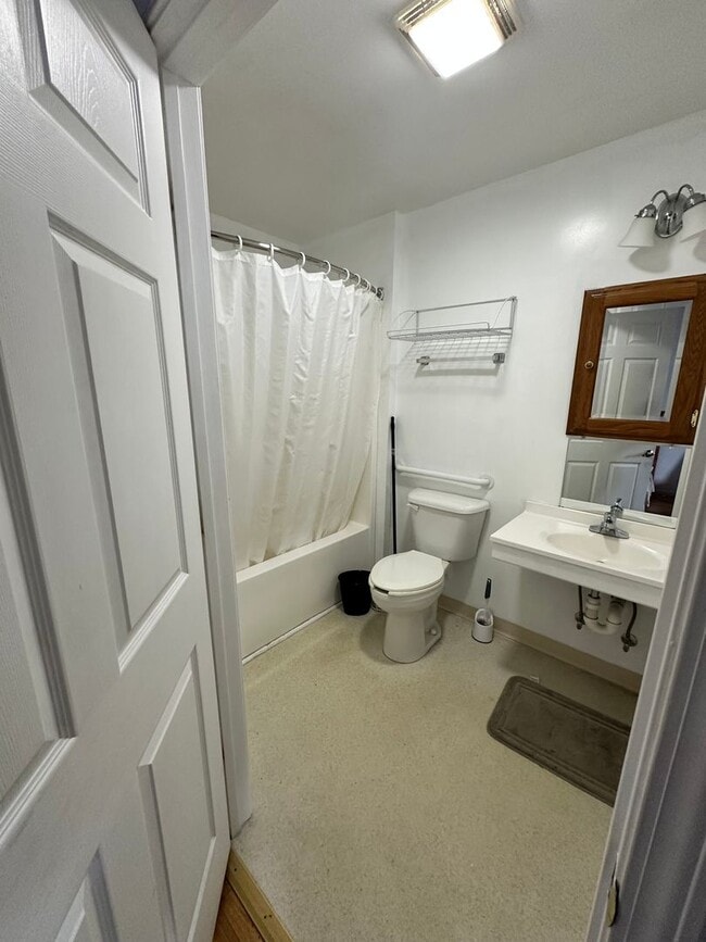 Photo - Fully Furnished Efficiently Apartment in Kuttawa Unit 10