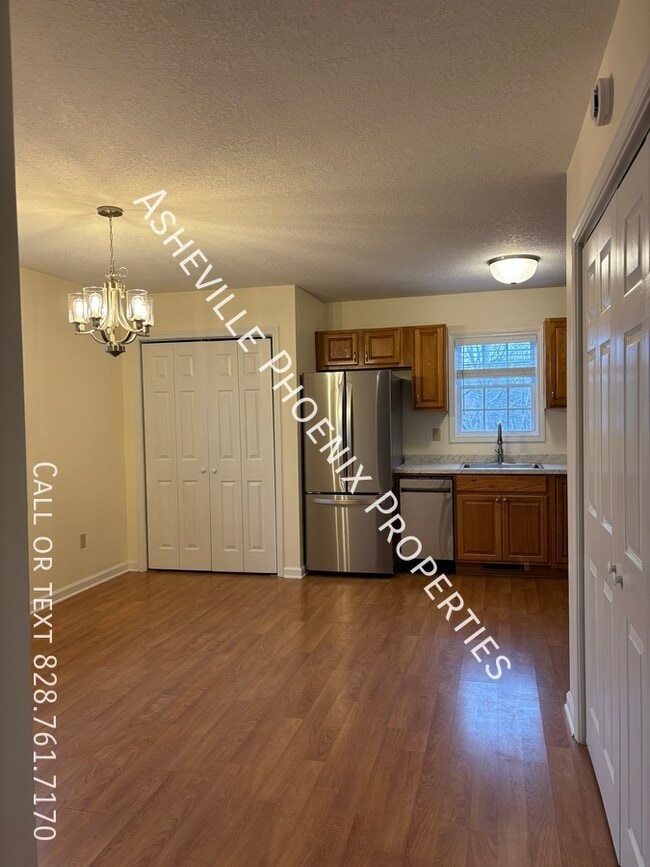 Photo - 148 Laurel Loop Unidad A