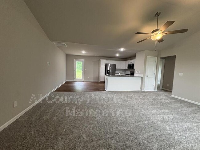 Photo - 107 Faucette Dr