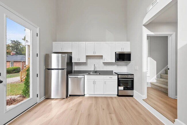 Photo - 2213 Garden Pl