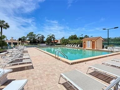 Building Photo - 6492 Royal Woods Dr Unit 7