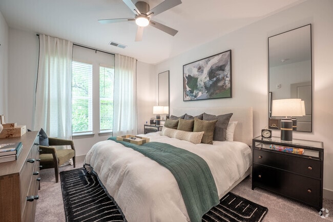 1BR, 1BA - 815SF - Bedroom