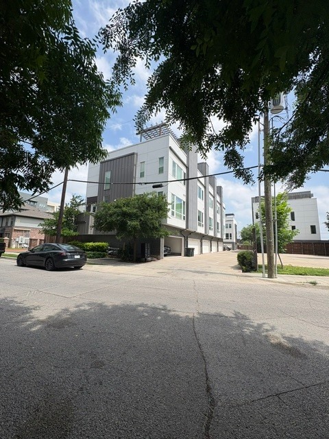 Photo - 1771 McCoy St