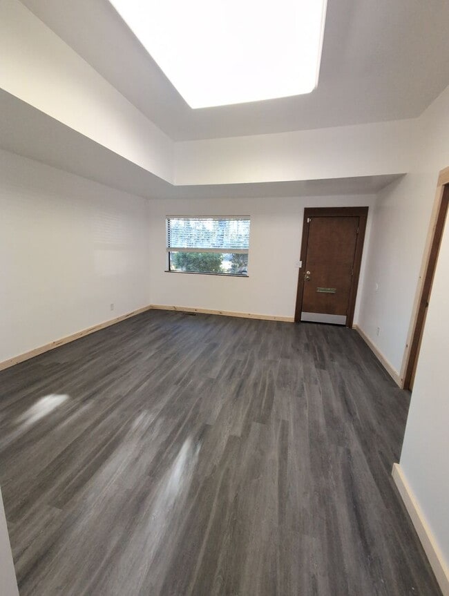 375 S Main St