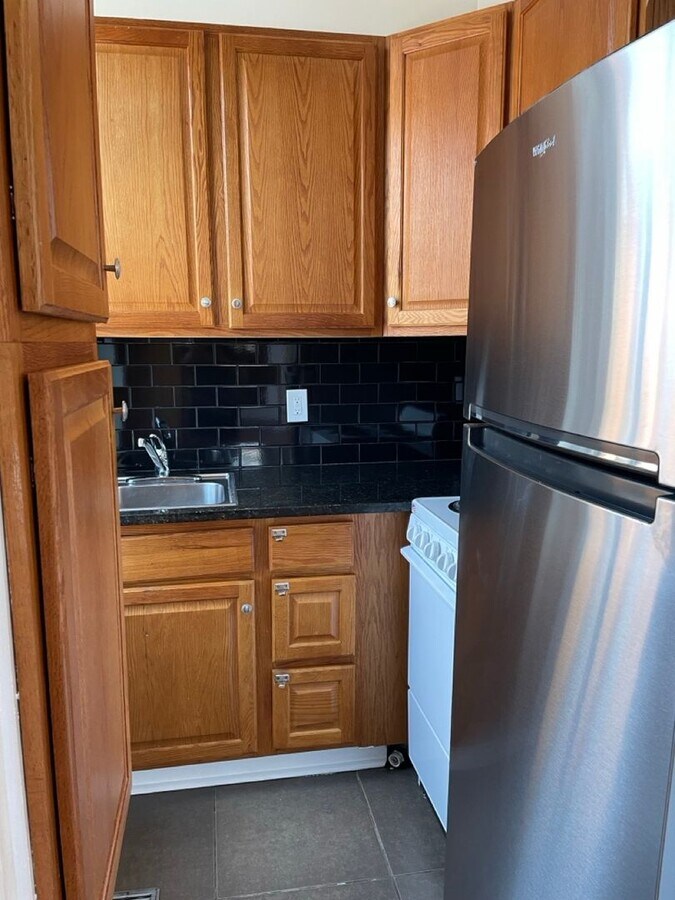 Photo - 1601 Shakespeare St Unit 1601 Shakespeare St. #2
