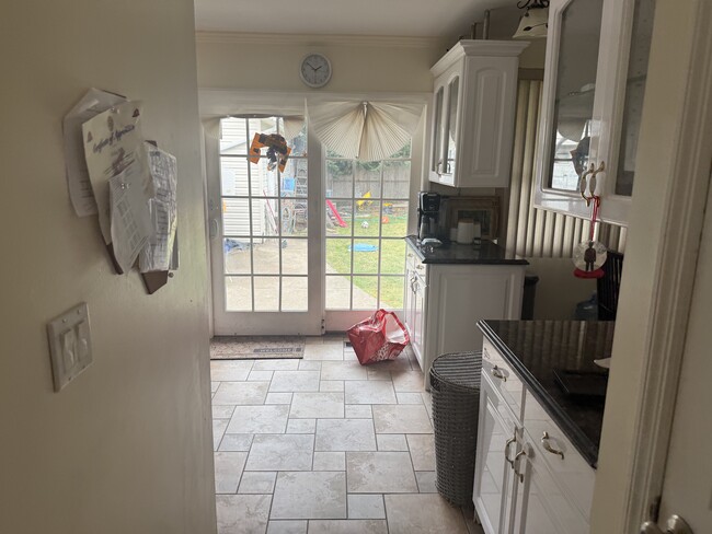 Photo - 284 Semton Blvd Unit Main level