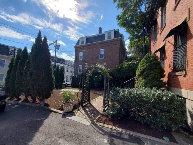 Photo - 19 Parker St Unit 1