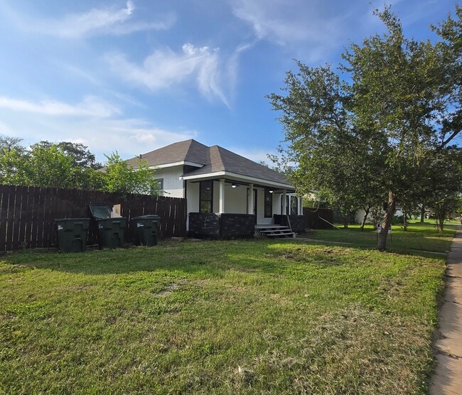 Photo - 635 Fetick Ave