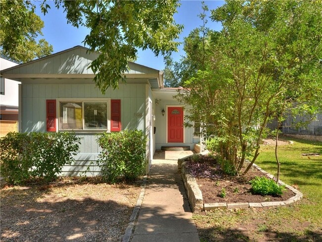 Photo - 208 Braeswood Rd