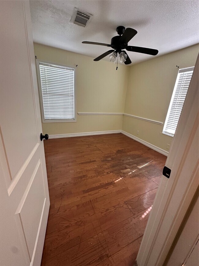 Photo - 10110 Glenmawr Dr