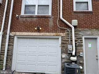 Photo - 6860 Radbourne Rd