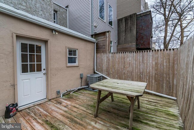 Photo - 1406 S Bouvier St