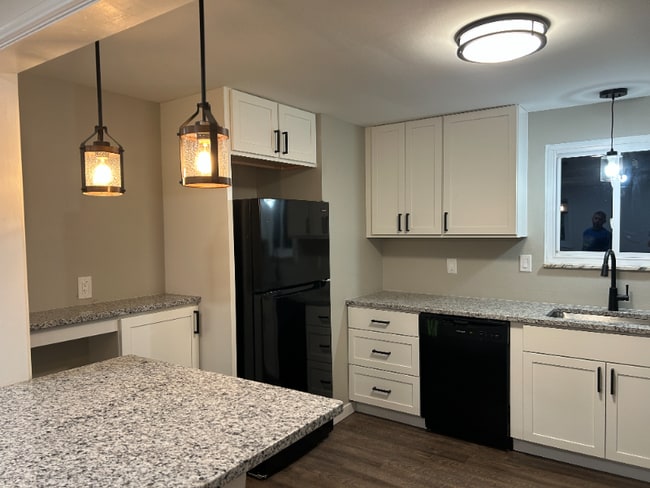 Photo - 214 Barbara Dr