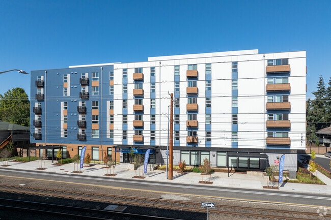 Exterior - Traditions at Hazelwood