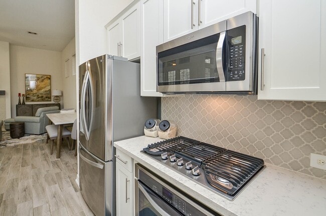 Photo - 18214 Lake Eagle Dr