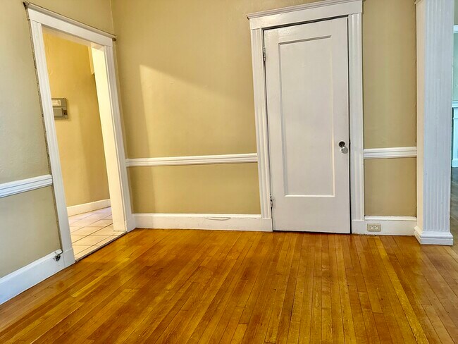 Photo - 330 St Paul St Unidad 3