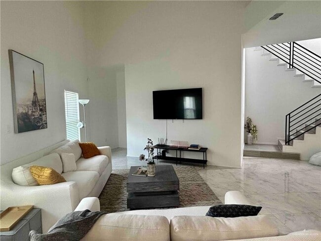 Photo - 21 S 42nd St