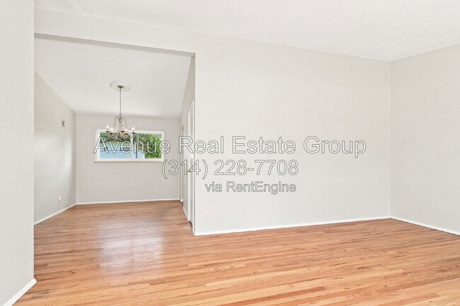 Photo - 9534 Grandview Dr