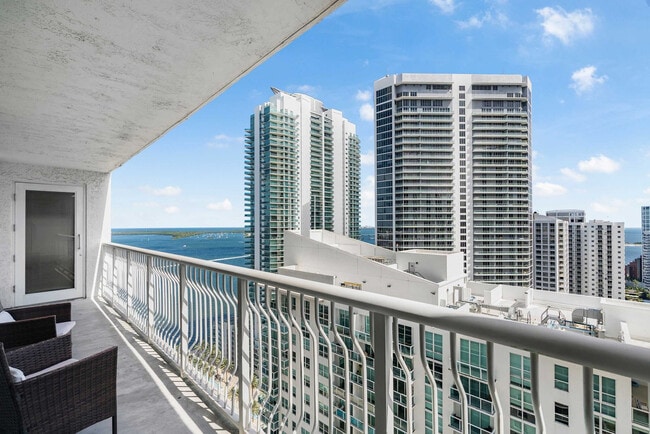 Photo - 1 SE 12th St Unit FL31-ID1022216P