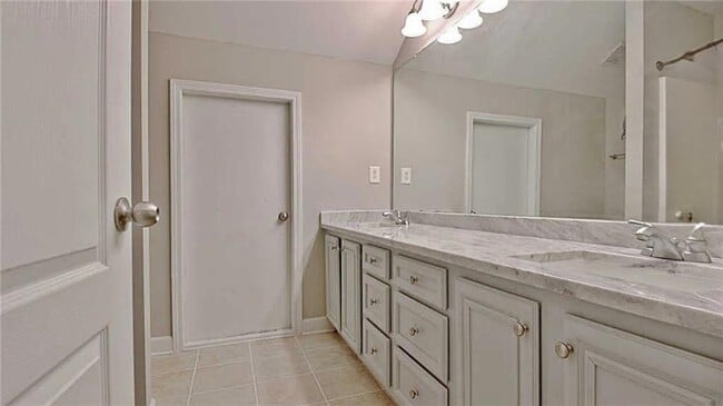 Photo - 2717 Mt Carmel Rd