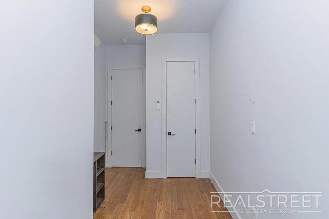 Photo - Gates Avenue Unit 3D