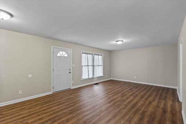 Photo - 208 Tomberlin Rd