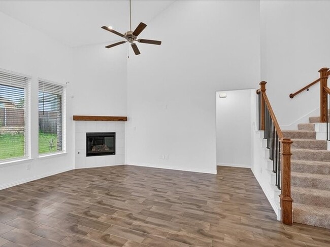 Photo - 1501 Lake Grove Dr