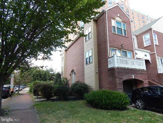 Building Photo - 1301 Delaware Ave