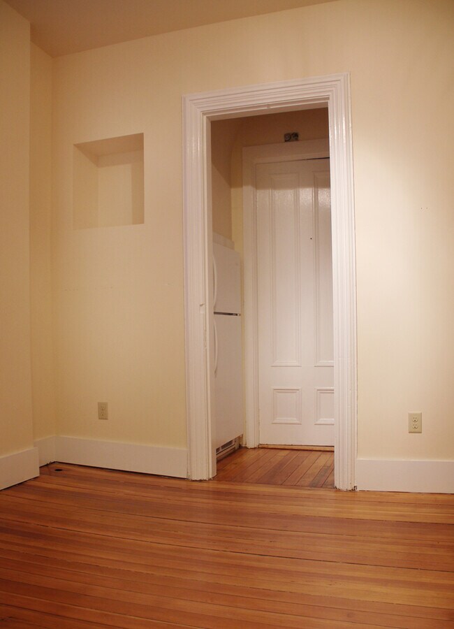 Photo - 51 N Union St Unit APT 3