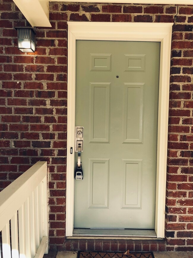 Photo - 516 Brent Rd