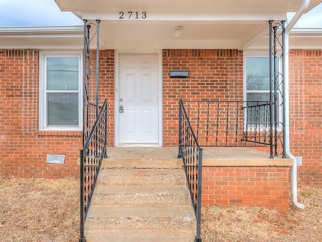 Charming 2 Bed Bungalow in the heart of OKC. - Charming 2 Bed Bungalow in the heart of OKC. House