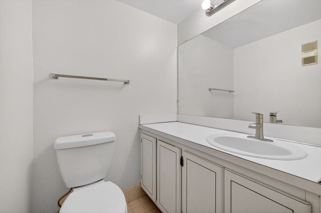Photo - 3100 W Rolling Hills Cir Unit 303