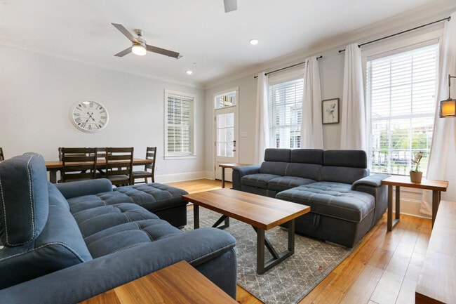 1222 Carondelet St Unit SI ID1269968P