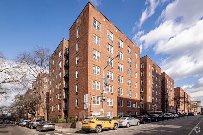 Photo - King Apartments