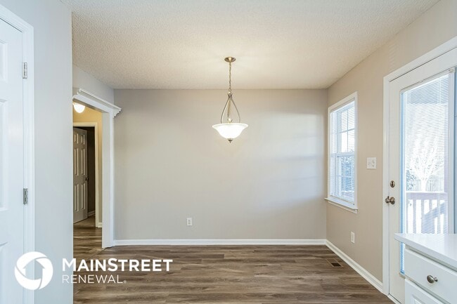 Photo - 5129 Peakwood Dr