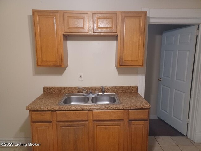 Photo - 1421 Hazel St